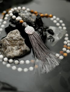 Mala-Kette - Howlith